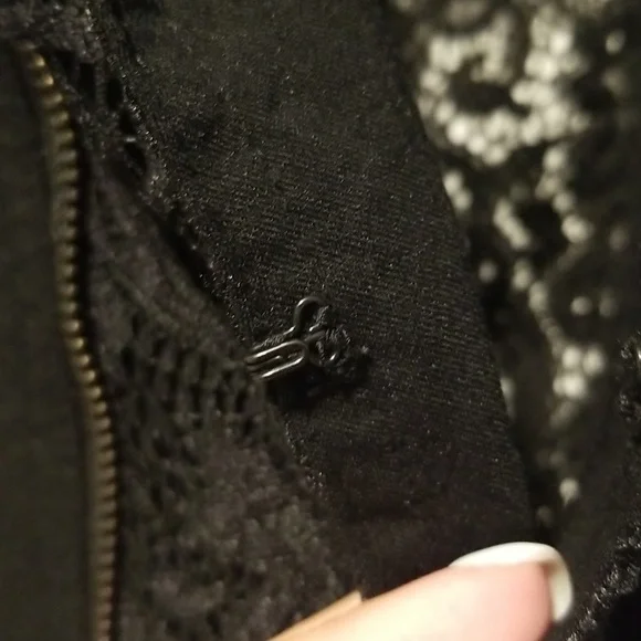 Lace Blazer - Picture 10 of 11